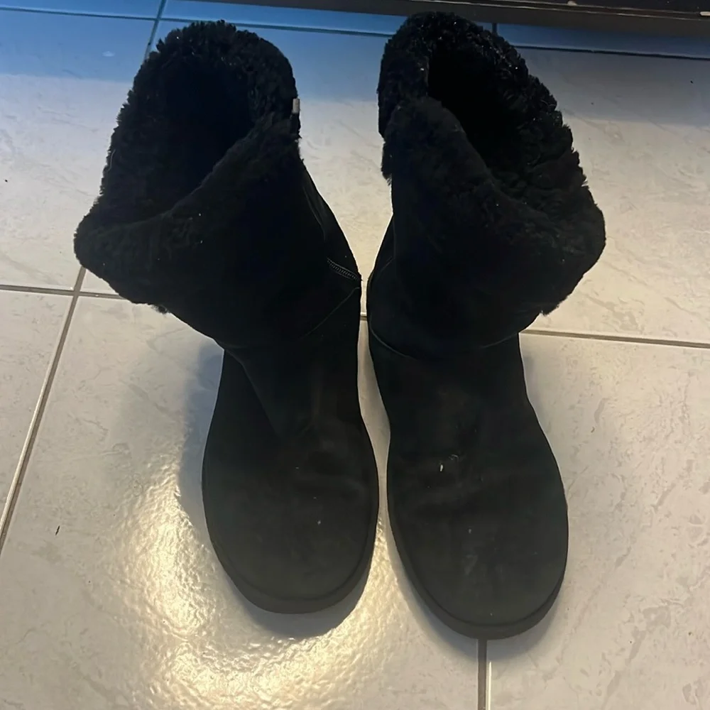 Used UGG Black Suede boots Women size 9